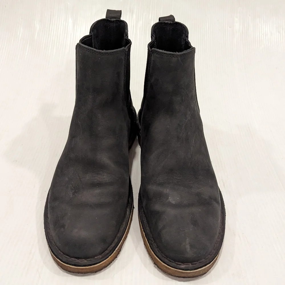 CLARKS Mens black leather desert Peak boots